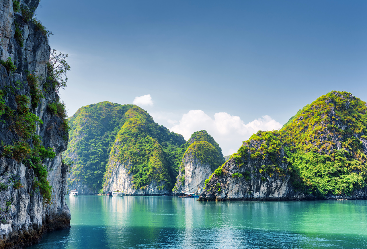 Vietnam_Sea_Halong_Bay_Crag_Cove_512280_1280x870.jpg